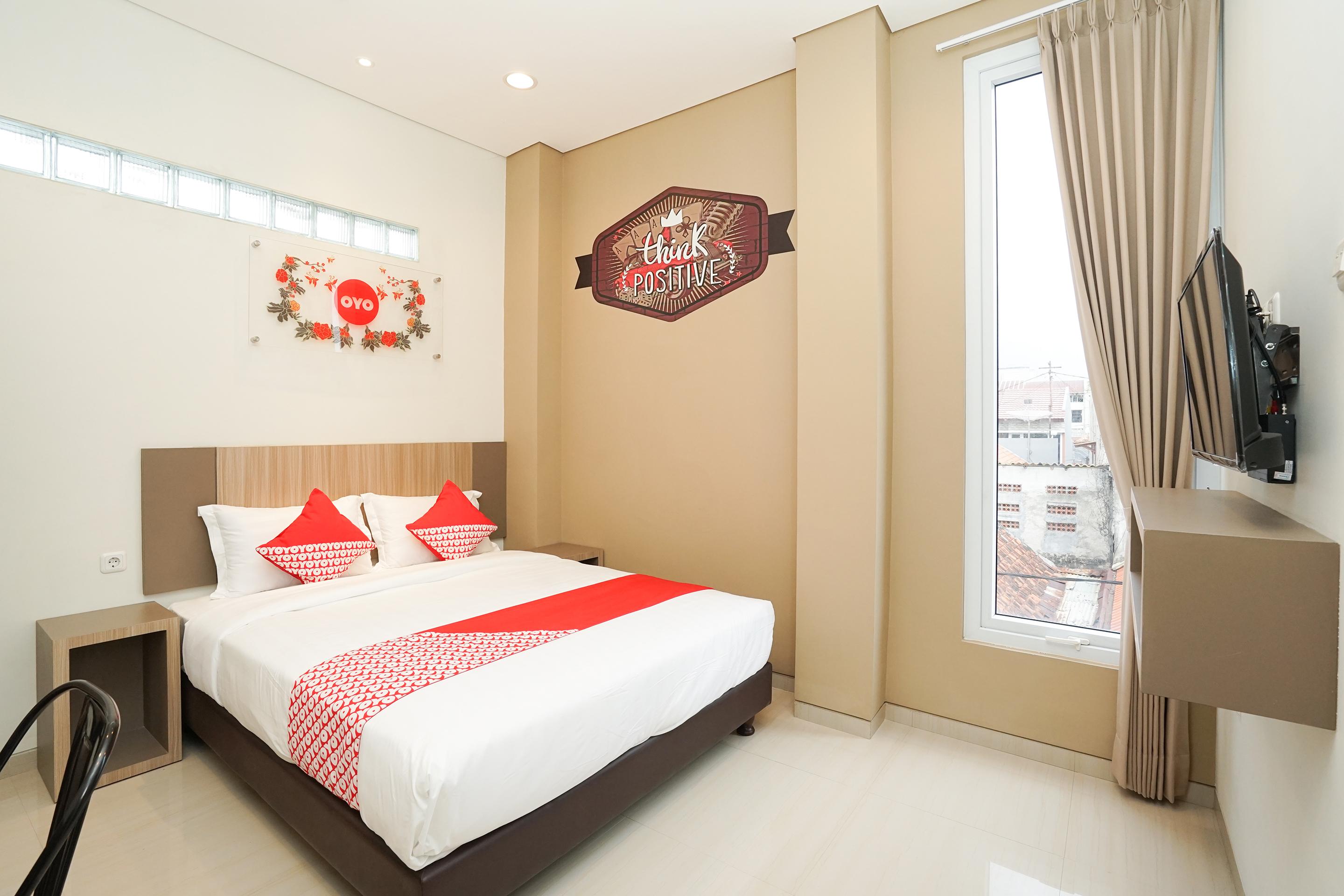 OYO 614 Graha 8 Syariah Hotel Surabaya Bagian luar foto